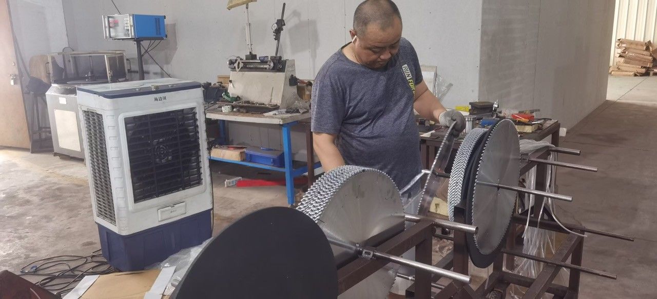 FOSHAN YONGHENG CUTTING TOOLS CO., LTD.