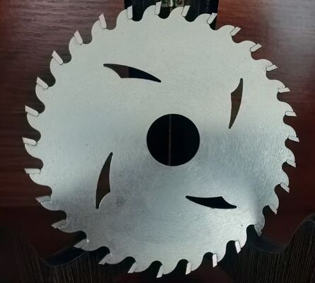 jakość  Precision Cutting TCT Circular Saw Blade with Auto Welding and Grinding Machines for Electric Power Source fabryka